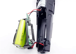 解密電動(dòng)剃須刀的內(nèi)部電子元器件