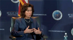 提到尖端芯片，要求美企配合，雷蒙多借“阻止中國(guó)”要更多預(yù)算